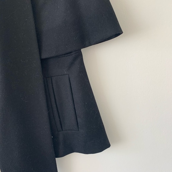 Dolan - Picture 4 of 5